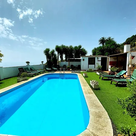 Semesterbostad Paredes Barlovento