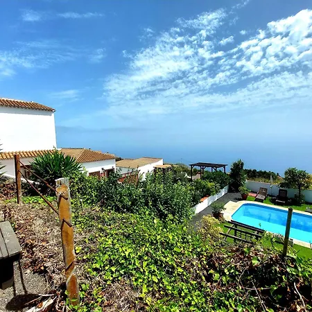 Paredes Holiday home *